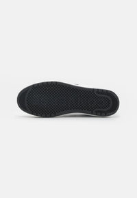 Tenis Converse Pro Blaze V2 Unisex-Blanco - La Tiendita de la Jose
