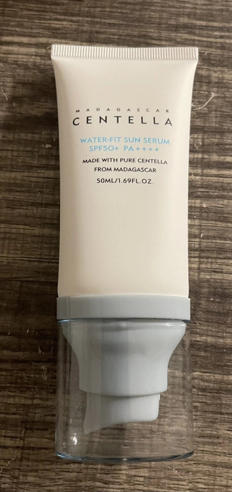 Madagascar Centella Hyalu-Cica Water-Fit Sun Serum 50 ml FPS50 - La Tiendita de la Jose
